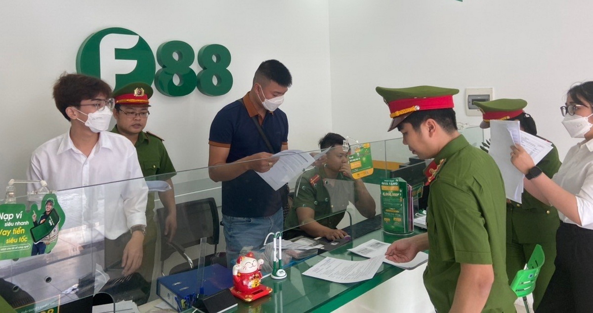 Kiểm tra các cơ sở kinh doanh của F88 tại Đà Nẵng, tạm giữ hàng trăm bộ hồ sơ